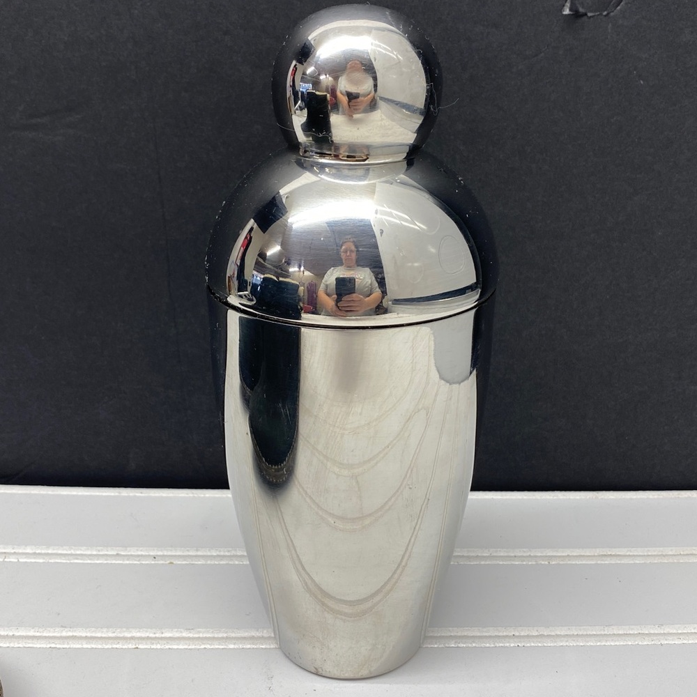 Silver Round Retro Martini Shaker Stainless Steel Cocktail Mixer